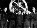 NEW ZEALAND AIRMEN ABROAD.—New Zealanders who graduated from the Royal Canadian Air Force Conversion Training Squadron at an R.C.A.F. station on December 2 and received their wings as pilots. Left to right: Sergeants D. G. Ivey, Ashburton; V. H. Simmons, Mount Eden, Auckland; V. G. Ashbolt, 121 Salisbury street, Christchurch; H. W. Uru, Christchurch; T. S. Cox, Napier.
PRESS, 9 FEBRUARY 1943
Commen