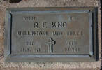 1st NZEF, 11/307 Pte R E KING, Wellington Mtd Rifles, died 21 September 1971 aged 83 years. He is buried in the Taruheru Cemetery, Gisborne Block RSAAS S/A Plot 547