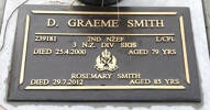 L/Cpl 239181 D Graeme SMITH 2nd NZEF 3 NZ DIV SIGS Died 25.4.200 aged 79yrs Rosemary SMITH - Died 29.7.2012 aged 85yrs Both are buried in the Taruheru Cemetery Block RSAAS Plot 294