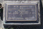 2nd NZEF, 25360 Pte H R RUSSELL, M.M., NZ Infantry, died 16 November 1986 aged 66 years; DOROTHY C RUSSELL, died 4 June 1992.Both are buried in the Taruheru Cemetery, Gisborne Blk RSA 34 Plot 207