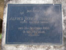 Images of Gravestone at Mangere Cemetery provided by Sarndra Lees, January 2012 - Image has All Rights Reserved.