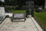 View of family grave site at Waikaraka Cemetery (Image provided by John Halpin 2011) - CC BY John Halpin