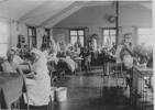 Hospital ward, soldiers and nurses, NZ Convalescant Hospital, Hornchurch, Essex, England. - No known copyright restrictions