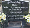 Headstone of Staff Sergeant Herbert Roderick Francis de Stacpoole (205182). Image courtesy of M. de Stacpoole.  Image may be subject to copryight restrictions.
