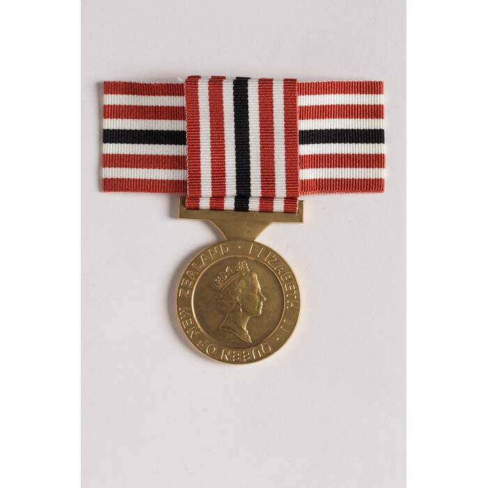 NZ 1990 Commemoration Medal 2001.25.317