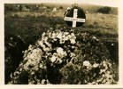 NZ40739 David Handford Hawkes gravesite at Onerahi, Whangarei with readable cross. Image kindly provided by Judy Guthrie. Image has no known copyright restrictions.
