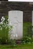 Headstone of Rifleman George Ewell Bisset (25/49). Kandahar Farm Cemetery, Heuvelland, West-Vlaanderen, Belgium. New Zealand War Graves Trust (BEBW1311). CC BY-NC-ND 4.0.