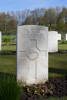Headstone of Acting Bombardier Roy Eugene Bean (2/2049). Underhill Farm Cemetery, Comines-Warneton, Hainaut, Belgium. New Zealand War Graves Trust (BEEI7503). CC BY-NC-ND 4.0.