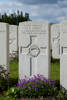 Headstone of Private Henry Earle Jones (25165). Wulverghem-Lindenhoek Road Military Cemetery, Heuvelland, West-Vlaanderen, Belgium. New Zealand War Graves Trust (BEEW8577). CC BY-NC-ND 4.0.