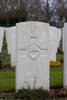 Headstone of Sergeant Frank Fraser Burn (8/3877). Hooge Crater Cemetery, Ieper, West-Vlaanderen, Belgium. New Zealand War Graves Trust (BEBS6781). CC BY-NC-ND 4.0.