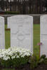 Headstone of Sergeant Cecil Dunn (6/3306). Polygon Wood Cemetery, Zonnebeke, West-Vlaanderen, Belgium. New Zealand War Graves Trust (BEDK6628). CC BY-NC-ND 4.0.