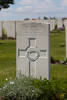 Headstone of Rifleman Geoffrey Crawcour Wilson (24/327). Poelcapelle British Cemetery, Langemark-Poelkapelle, West-Vlaanderen, Belgium. New Zealand War Graves Trust (BEDJ8928). CC BY-NC-ND 4.0.