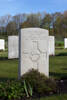 Headstone of Private Lionel Lewis (27673). Underhill Farm Cemetery, Comines-Warneton, Hainaut, Belgium. New Zealand War Graves Trust (BEEI7494). CC BY-NC-ND 4.0.