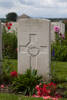 Headstone of Private Walter Robert McIvor (32877). Tyne Cot Cemetery, Zonnebeke, West-Vlaanderen, Belgium. New Zealand War Graves Trust (BEEG2302). CC BY-NC-ND 4.0.