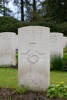 Headstone of Sergeant Lloyd John Holmes Lincoln (41341). Heverlee War Cemetery, Leuven, Vlaams-Brabant, Belgium. New Zealand War Graves Trust (BEBR8280). CC BY-NC-ND 4.0.