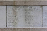 Headstone of Rifleman Thomas Hall (32952). Messines Ridge (N.Z.) Memorial, Mesen, West-Vlaanderen, Belgium. New Zealand War Graves Trust (BECS5993). CC BY-NC-ND 4.0.