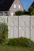 Headstone of Gunner Lindsay Brown (10564). Duhallow A.D.S Cemetery, Ieper, West-Vlaanderen, Belgium. New Zealand War Graves Trust (BEBE1630). CC BY-NC-ND 4.0.
