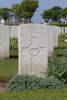 Headstone of Private John Fox Bell (8/1937). Calais Southern Cemetery, France. New Zealand War Graves Trust (FRDI4028). CC BY-NC-ND 4.0.