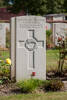 Headstone of Second Lieutenant Cyril Alfred Bicknell (10/132). Cite Bonjean Military Cemetery, France. New Zealand War Graves Trust (FREB7528). CC BY-NC-ND 4.0.