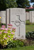 Headstone of Private James Beal Everest (8/2908). Cite Bonjean Military Cemetery, France. New Zealand War Graves Trust (FREB7668). CC BY-NC-ND 4.0.