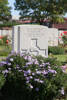 Headstone of Rifleman Frank Bason (26/83). Cite Bonjean Military Cemetery, France. New Zealand War Graves Trust (FREB7690). CC BY-NC-ND 4.0.