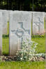 Headstone of Trooper Nicholas Kaveney (9/1698). Etaples Military Cemetery, France. New Zealand War Graves Trust (FRGA4266). CC BY-NC-ND 4.0.