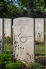 Headstone of Gunner Oswald Bertram Reynolds (2/2519). Guards' Cemetery, France. New Zealand War Graves Trust (FRHK2223). CC BY-NC-ND 4.0.