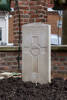 Headstone of Second Lieutenant Duncan McLean (9/383). Hondeghem Churchyard, France. New Zealand War Graves Trust (FRIL0640). CC BY-NC-ND 4.0.