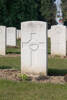 Headstone of Sapper Lyn Atkinson Henderson (10/2434). Anzac Cemetery, Sailly-Sur-La-Lys, France. New Zealand War Graves Trust  (FRAM0089). CC BY-NC-ND 4.0.
