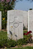 Headstone of Private Hugh Ross (24/2083). Caterpillar Valley Cemetery, France. New Zealand War Graves Trust  (FRDQ5349). CC BY-NC-ND 4.0.