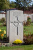 Headstone of Private Eric John Dodgson Fooks (8/2779). Cite Bonjean Military Cemetery, France. New Zealand War Graves Trust  (FREB7555). CC BY-NC-ND 4.0.