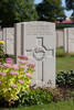 Headstone of Private James Beal Everest (8/2908). Cite Bonjean Military Cemetery, France. New Zealand War Graves Trust  (FREB7669). CC BY-NC-ND 4.0.