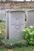 Headstone of Flying Officer Herbert John Drawbridge (413304). Clichy Northern Cemetery, France. New Zealand War Graves Trust  (FRED3670). CC BY-NC-ND 4.0.