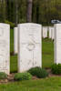 Headstone of Rifleman Robert Donn (73327). Etaples Military Cemetery, France. New Zealand War Graves Trust  (FRGA1915). CC BY-NC-ND 4.0.