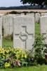 Headstone of Rifleman William Roy Askew (40175). Gouzeaucourt New British Cemetery, France. New Zealand War Graves Trust  (FRHE6323). CC BY-NC-ND 4.0.