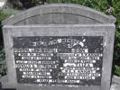 Headstone of Gnr Oswald Bertram REYNOLDS 2/2519. Andersons Bay General Cemetery, Dunedin City Council, Block 5118. Image kindly provided by Allan Steel CC-BY 4.0.