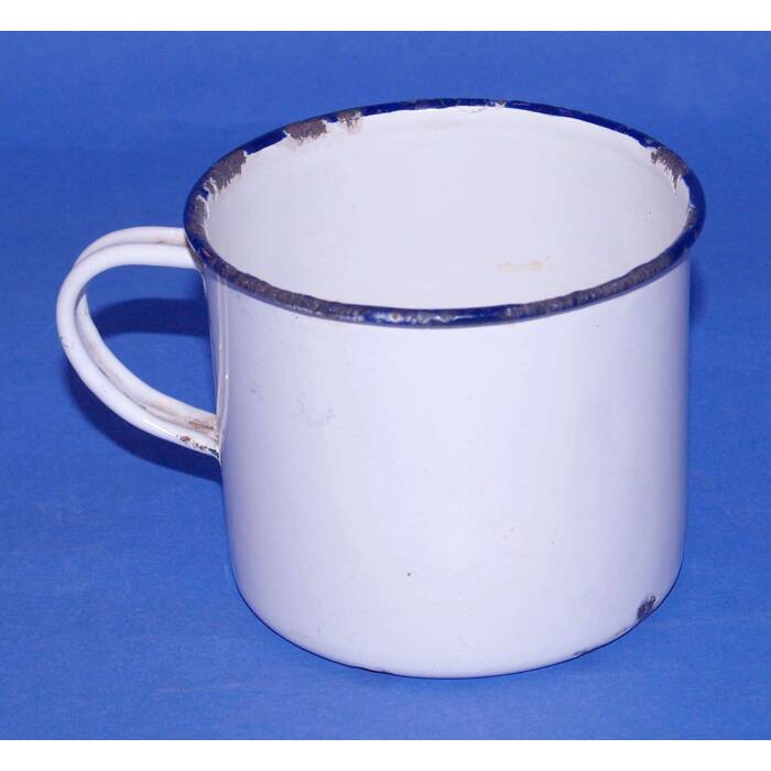 enamel mug of Gunner EA (Ted) Frost, WW2 [2007.78.7] - front view