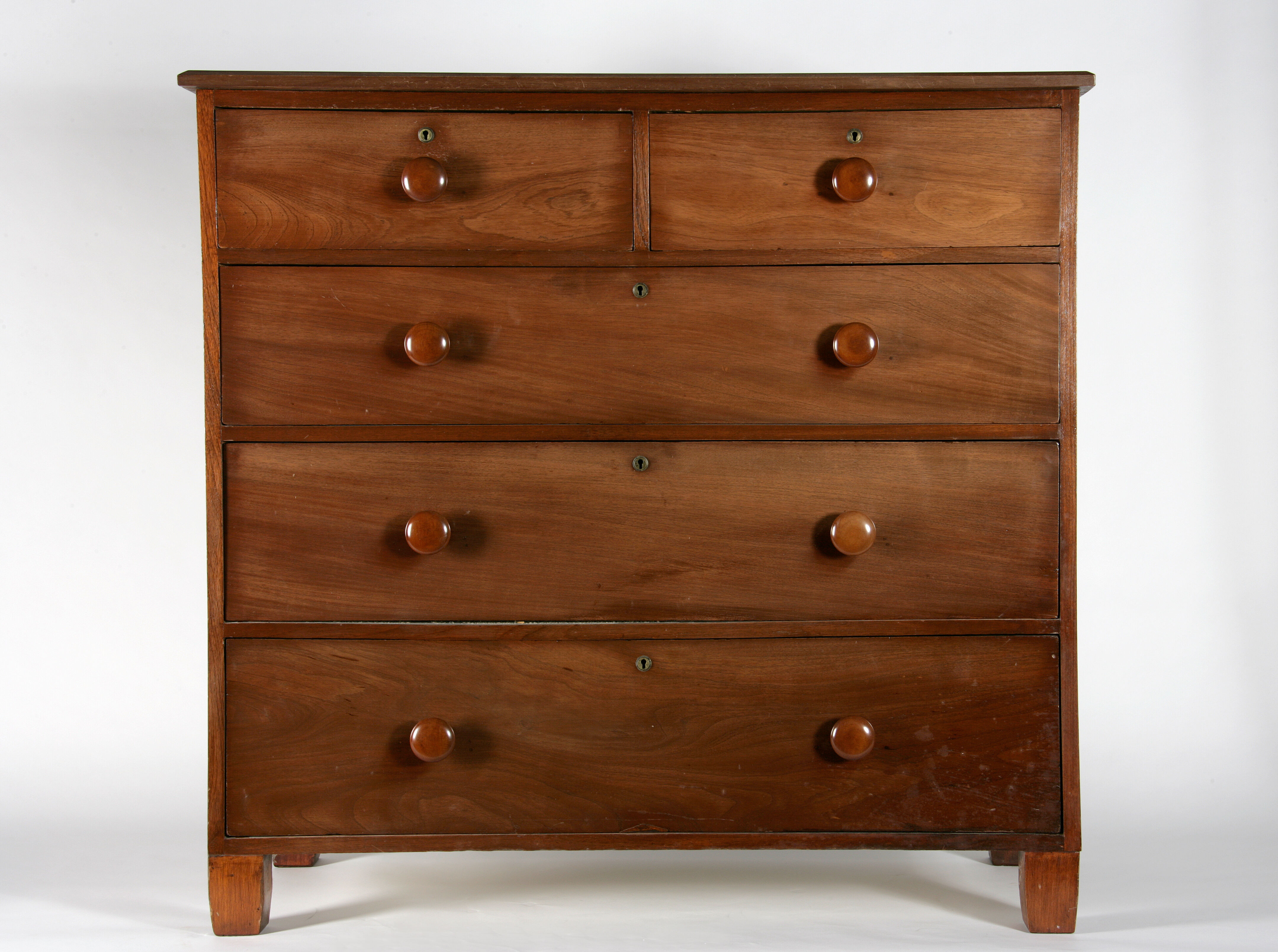 King chest of drawers