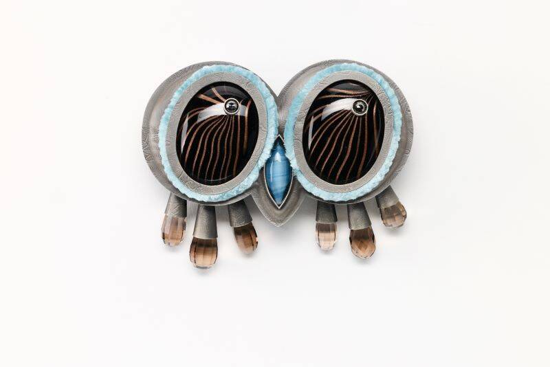 Sad Owl Brooch, 2023, Helen Britton. 2025.26.1.