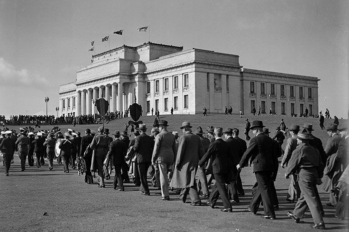 Anzac parade, 1930s