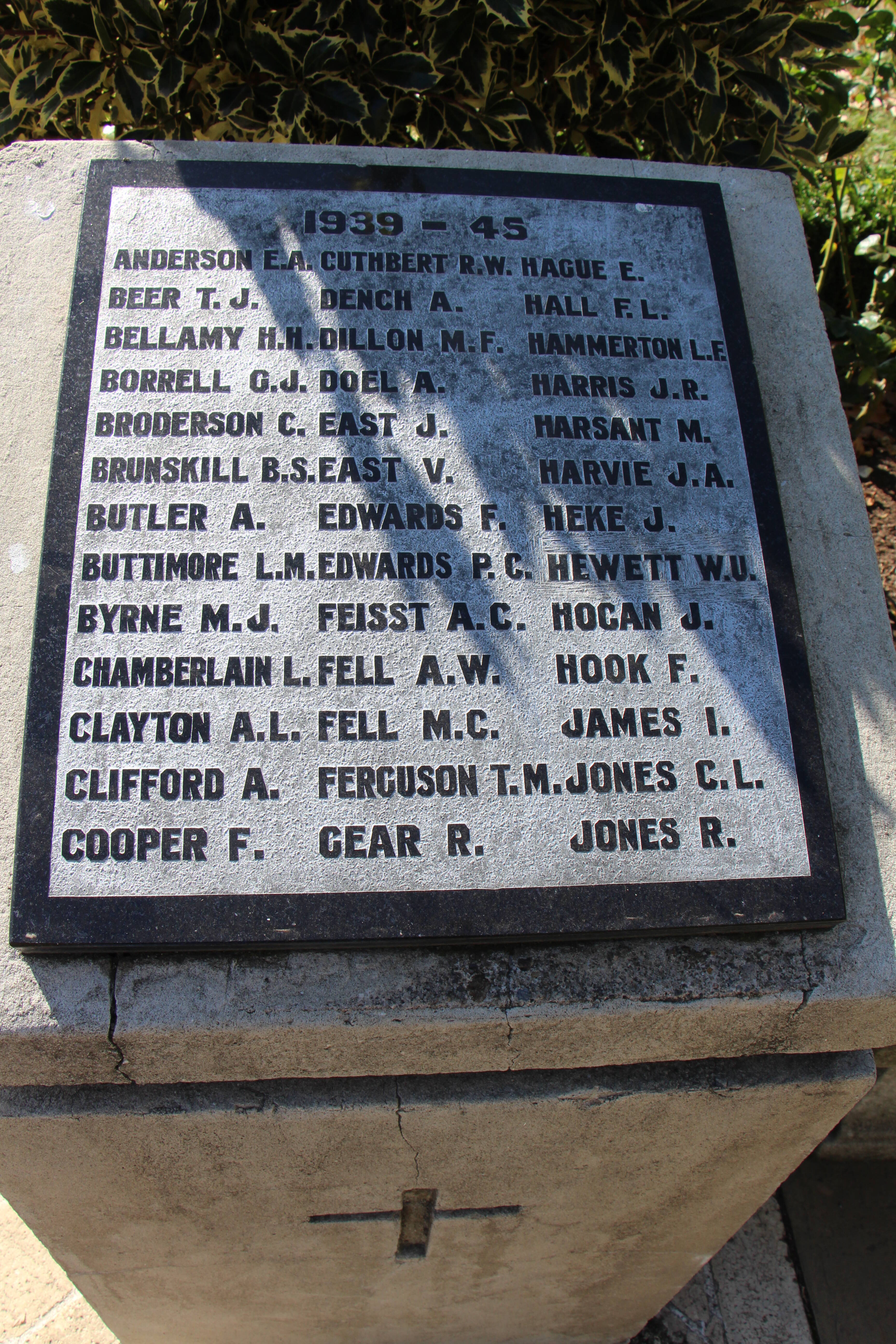 Geoffry Andrew Hogan - Online Cenotaph - Auckland War Memorial Museum